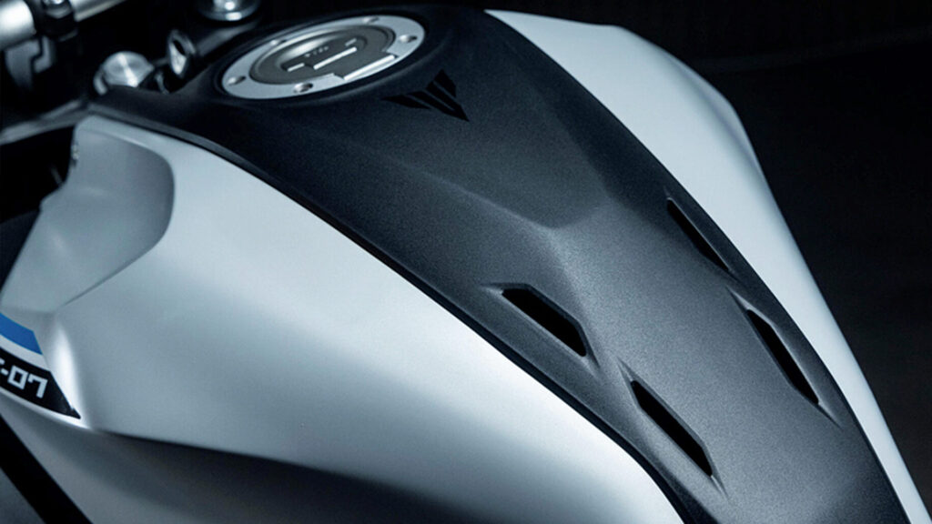 Tanken detaljer-på-motorsykkelen-Yamaha-MT-07-Y-AMT