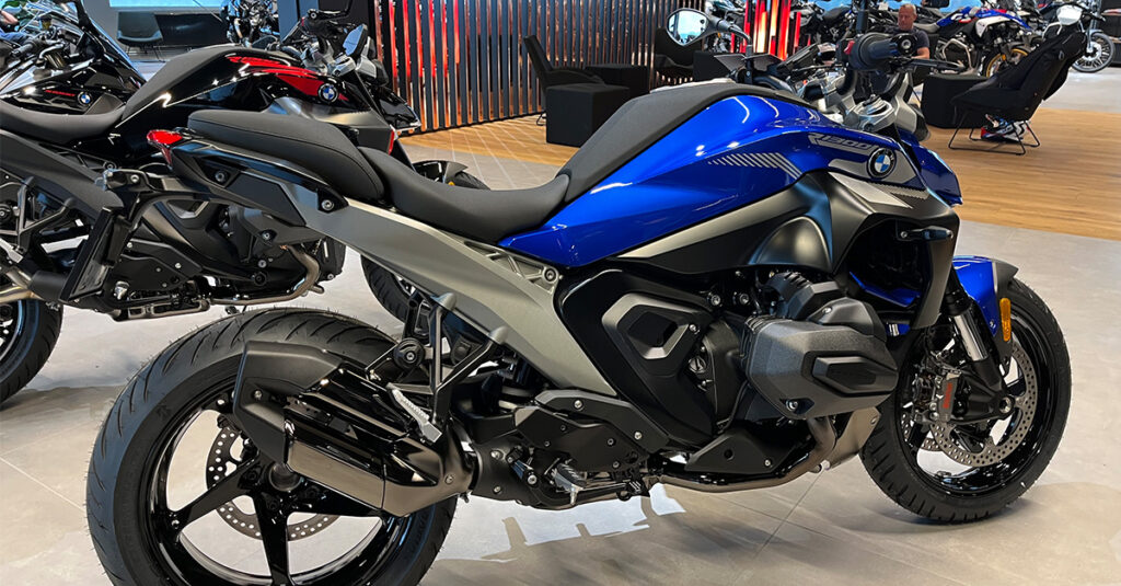 BMW-R-1300-R-i-butikken