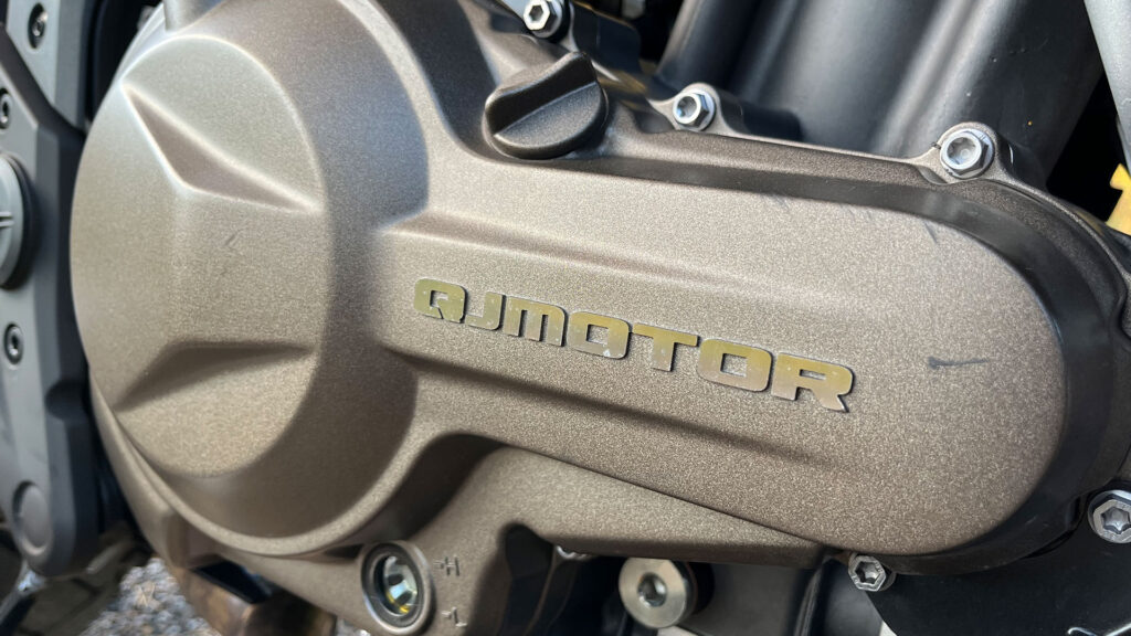 Motoren-til-QJ-motorsykkel