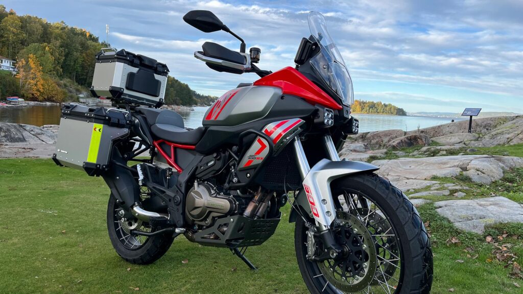 QJMotor-SRT-600SX-sett-fra-siden