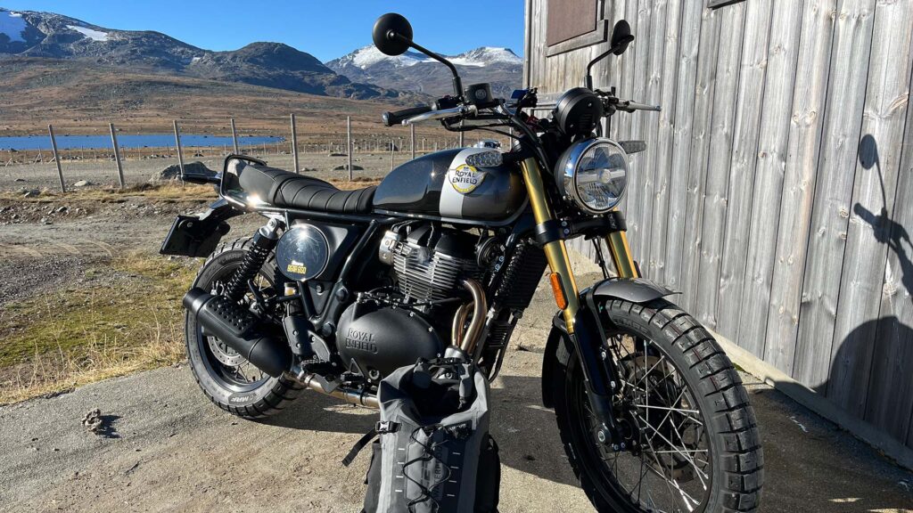 Motorsykkelen-sett-fra-siden