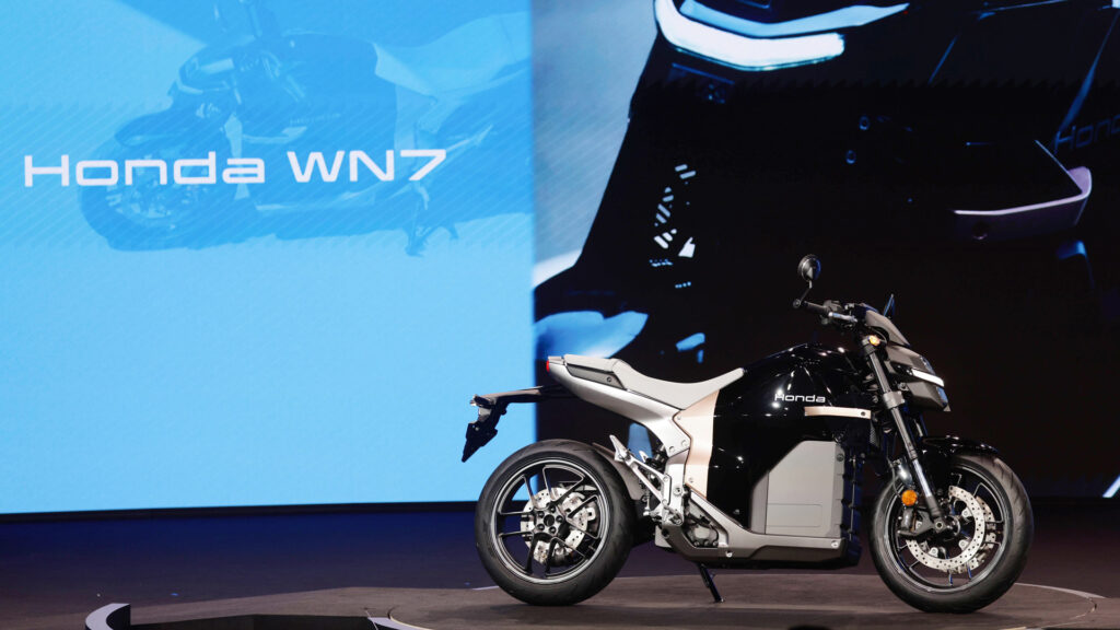 Honda og Royal Enfield motorsykler med eletriske kvantesprang