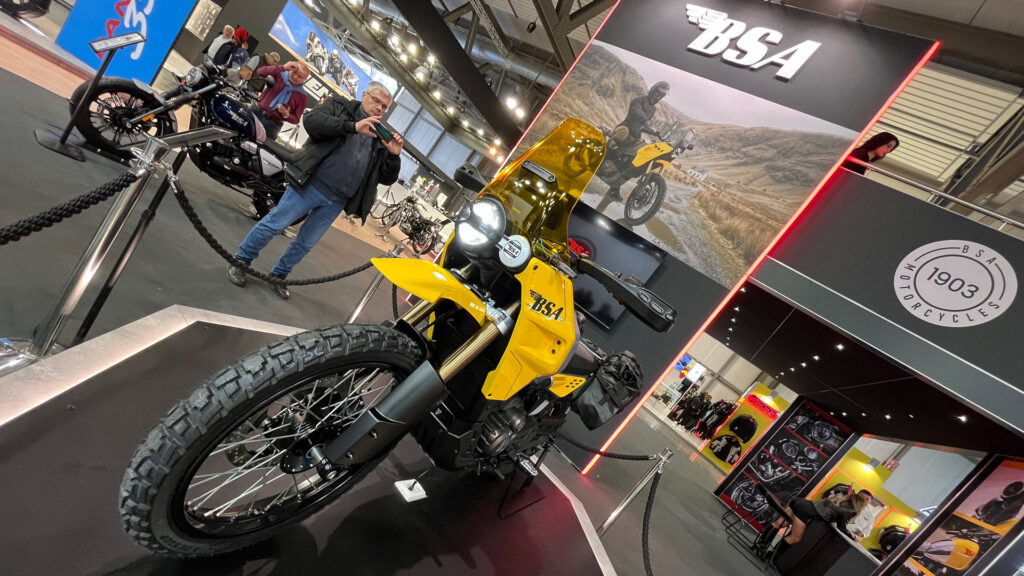 Frontpartiet til BSA Thunderbolt 350 