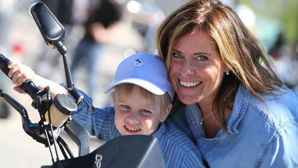 Gutt-og-mor-på-familiedag