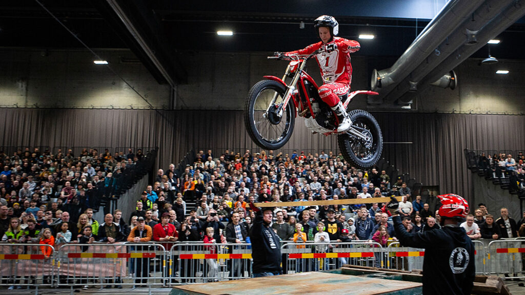 Trail-oppvisning-på-MC-messen