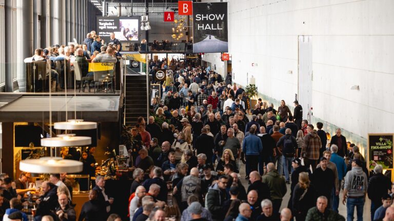 Stor-publikumssuksess-med-besøkende-i-glassgaten